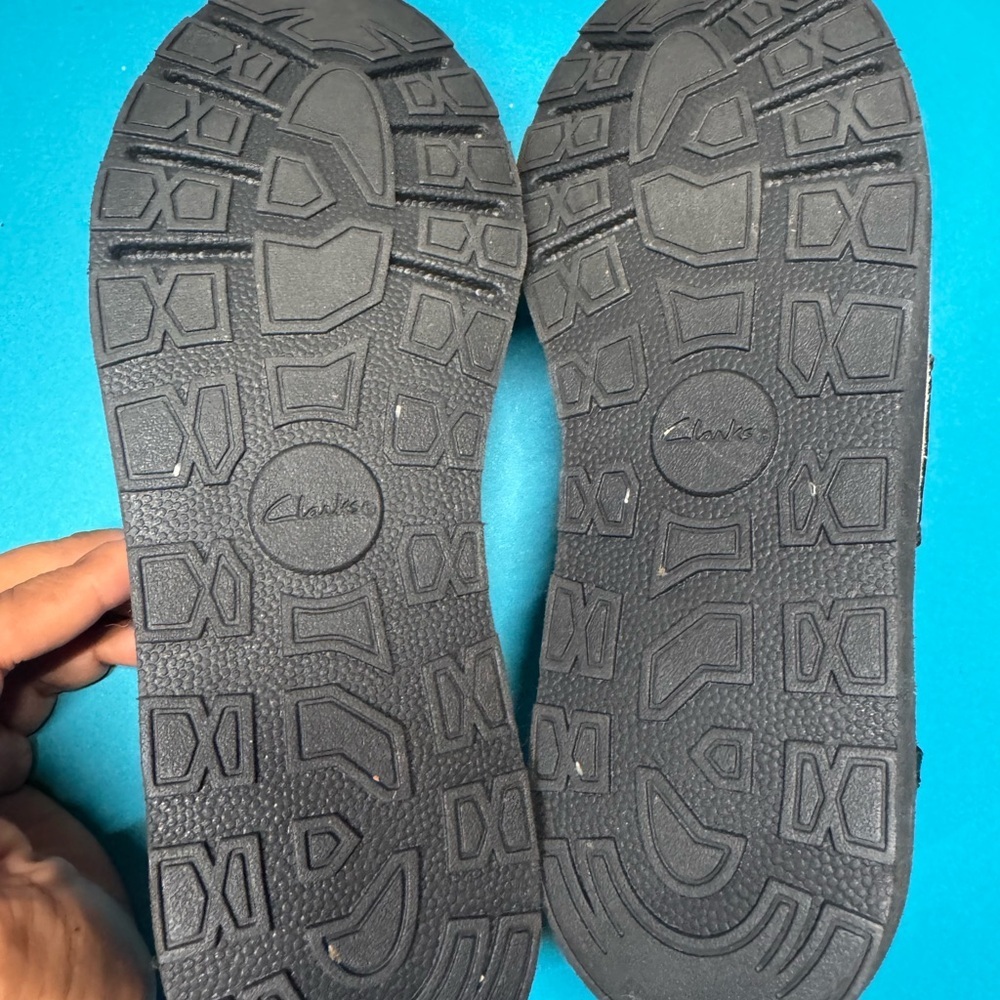 Clarks Black shoes size 8 - Picture 10 of 13